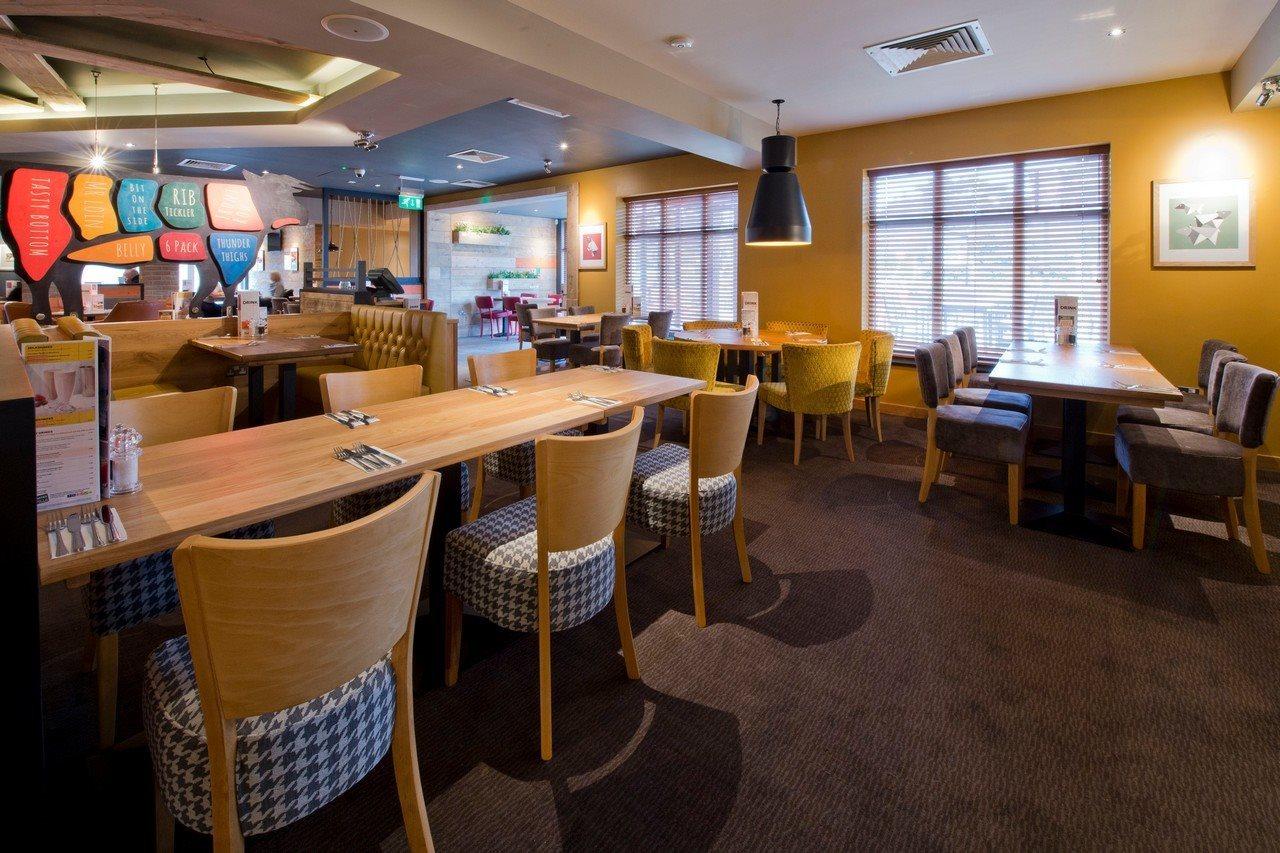 Premier Inn Ware Dış mekan fotoğraf