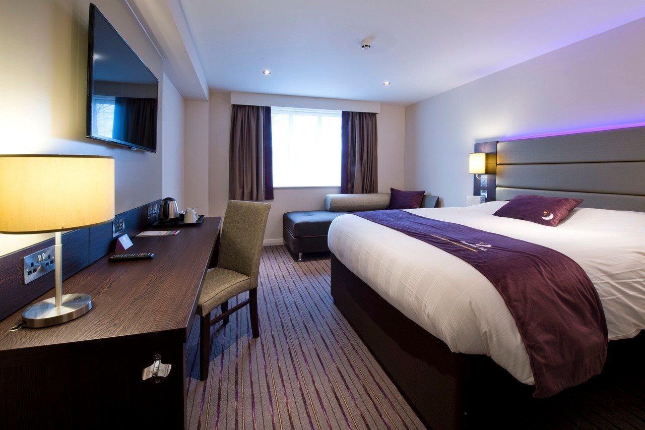Premier Inn Ware Dış mekan fotoğraf