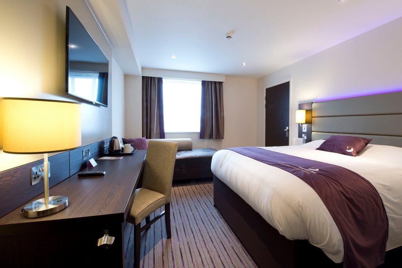Premier Inn Ware Dış mekan fotoğraf